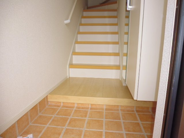 グランド・パレス　ハヤシの玄関