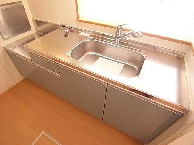 ソレイユ清水通のキッチン