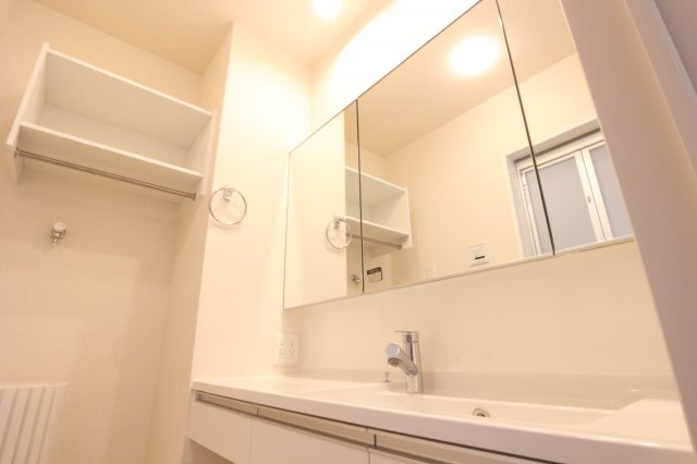 ウィット垂水Ⅱの独立洗面台