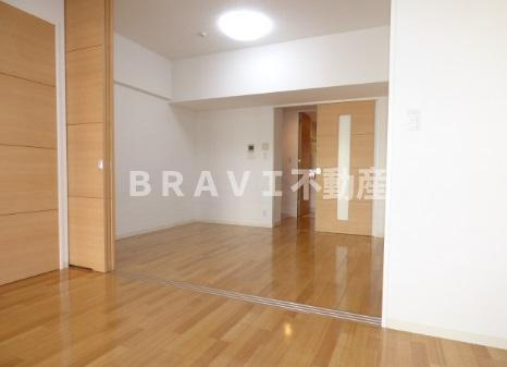 アーバネックス南堀江　BRAVI不動産の寝室|【アーバネックス南堀江】落ち着いて過ごせるお部屋なので、寝室にいかがでしょうか