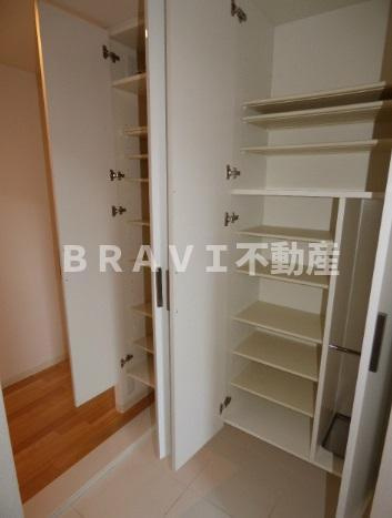 アーバネックス南堀江　BRAVI不動産の収納|【アーバネックス南堀江】収納豊富です