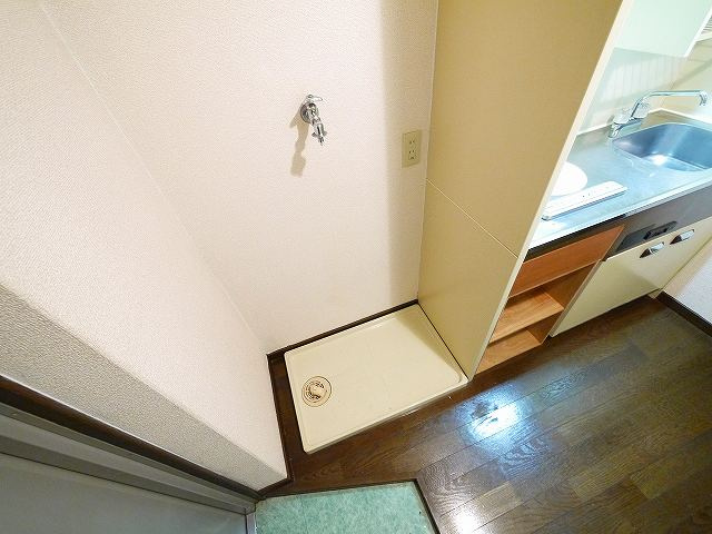 シティパレス佐保川Ｐ６の設備|嬉しい室内洗濯機置き場がございます。