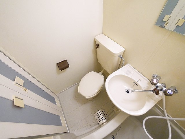 シティパレス佐保川Ｐ６のトイレ|落ち着いたトイレです