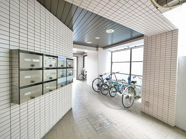 コーポやすらぎ（南袋町）のその他共用部分|集合ポストはダイヤル付きで安心。