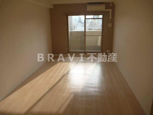CITY SPIRE心斎橋EAST（シティスパイアシンサイバシイースト）　BRAVI不動産の居間・リビング|【CITY SPIRE心斎橋EAST】リビングです