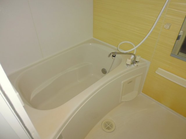 リトルツリーフィールドの浴室|追い焚きバス