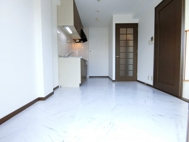 パークヒルズ千代田の居間・リビング