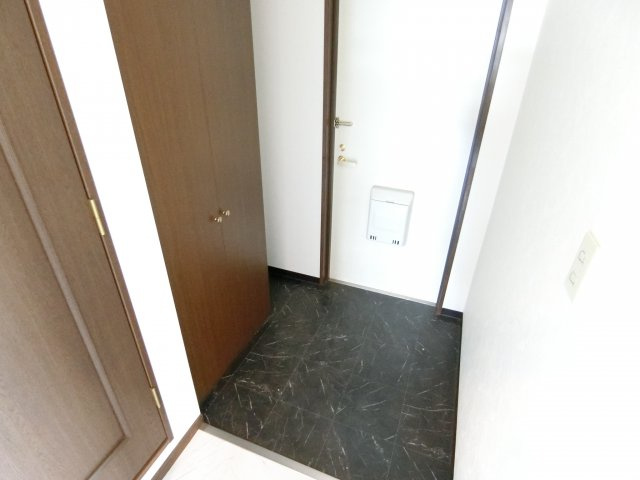 パークヒルズ千代田の玄関