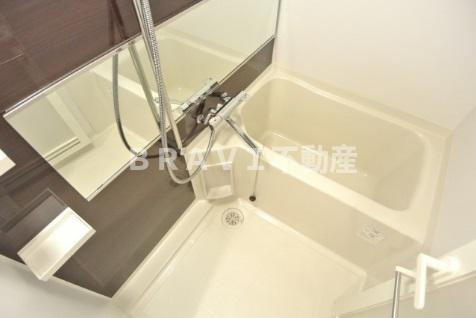 スプランディッド難波　BRAVI不動産の浴室|【スプランディッド難波】コンパクトで使いやすいお風呂です