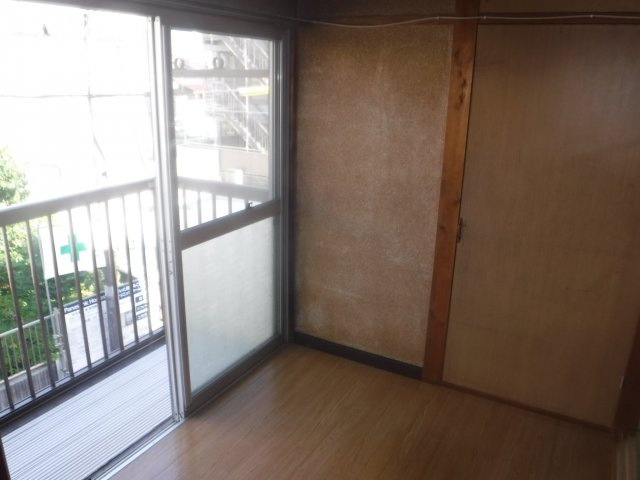 ハイツ内藤の洋室