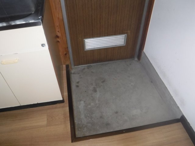 ハイツ内藤の玄関