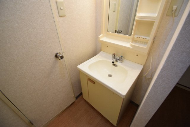 セジュール大柏の洗面所|独立洗面兼脱衣所あります