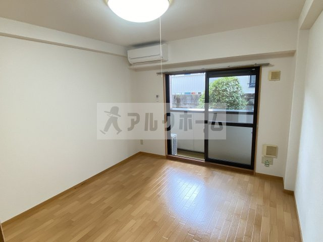 サウス高安の居間・リビング|サウス高安（八尾市恩智南町）　洋室