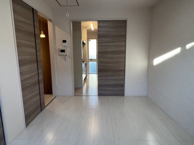 エーデルワイス中山の居間・リビング