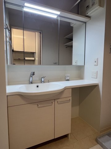 エーデルワイス中山の独立洗面台