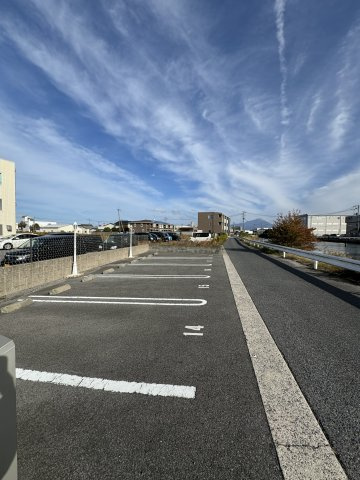 NIFTY+（ニフティプラス）の駐車場