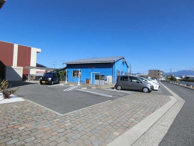 NIFTY+（ニフティプラス）の駐車場