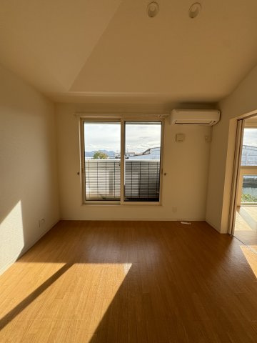 NIFTY+（ニフティプラス）の居間・リビング