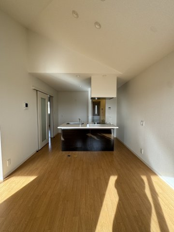 NIFTY+（ニフティプラス）の居間・リビング