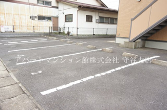 【駐車場】