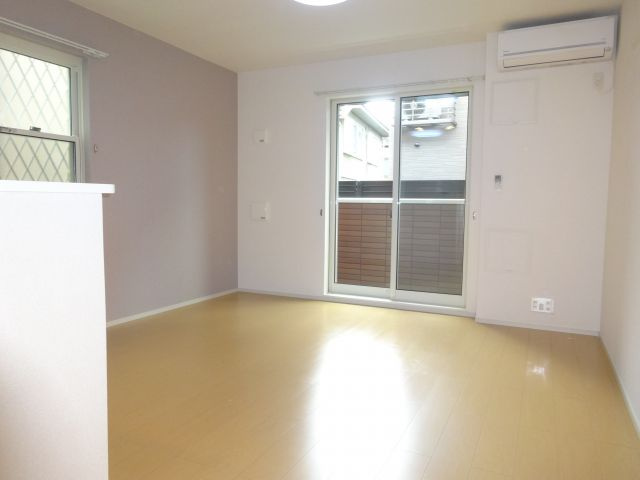 アティレ・ジャンの寝室