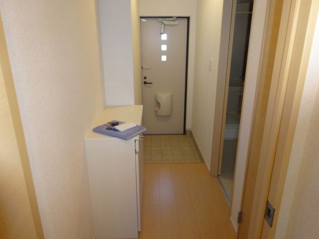 アティレ・ジャンの玄関