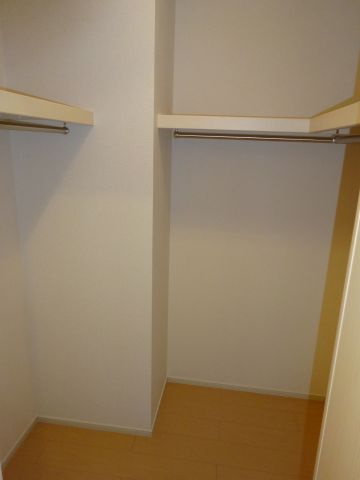 アティレ・ジャンの収納|ウォークインクローゼットは広々しています