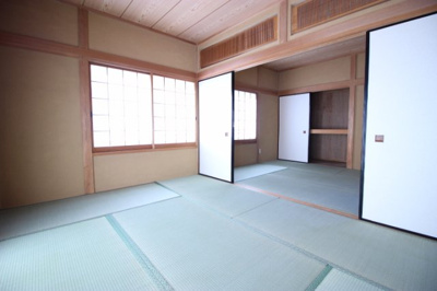 【和室】 | 百合ヶ丘UR | 2階の6帖と8帖の和室は続き間となっており広く開放的に利用できます