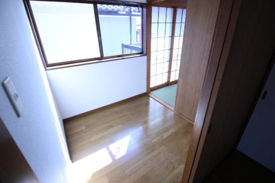 【収納】 | 百合ヶ丘UR | 書斎や趣味の部屋にも利用できる2帖の納戸