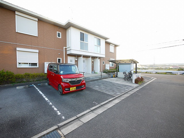 グランパルク州見の駐車場