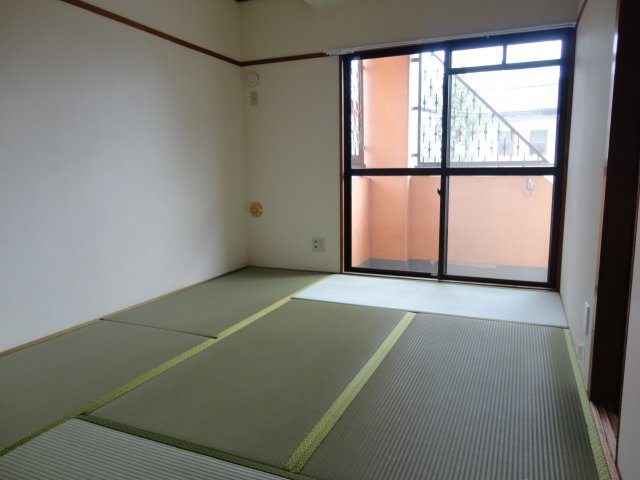 ハイツメルシーの和室