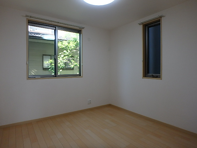 ピアタウンＤ棟の洋室