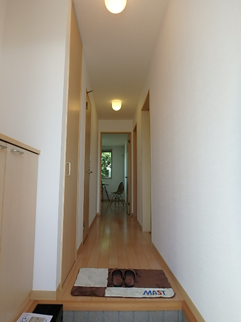 ピアタウンＤ棟の玄関