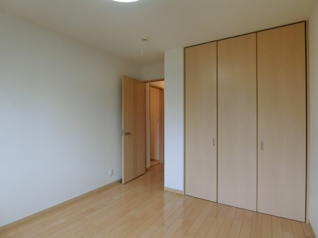 ピアタウンＤ棟の洋室