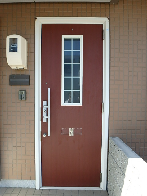 ピアタウンＤ棟の玄関