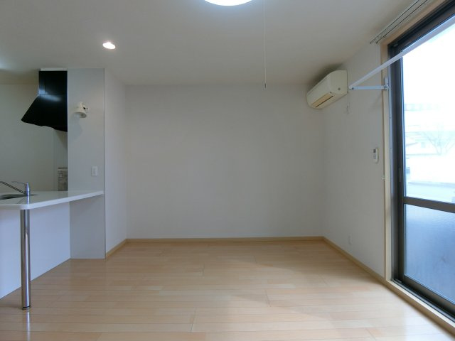 ピアタウンＤ棟の居間・リビング