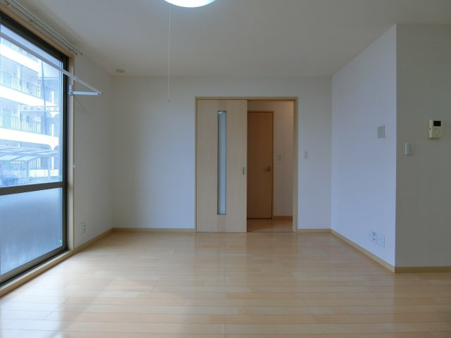 ピアタウンＤ棟の居間・リビング