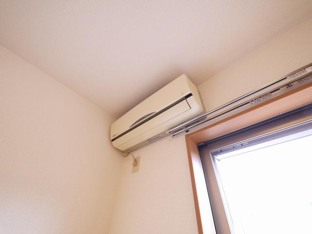 マ・プレミールメゾンの設備|エアコンが有れは春夏秋冬が快適です