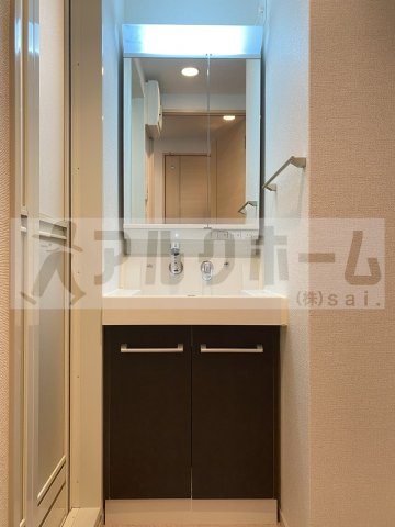 スペチアーレ桜ヶ丘の独立洗面台