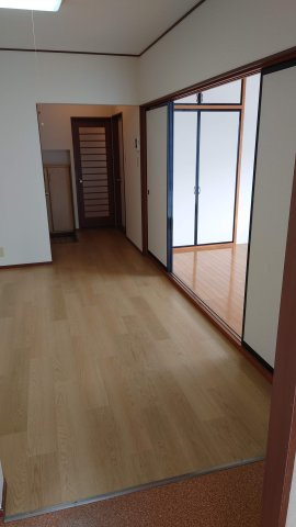 レスポワールNO.2の居間・リビング