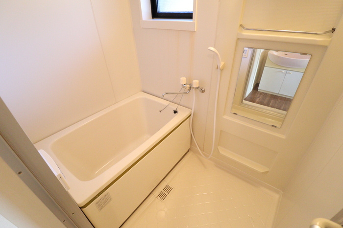 メゾンクレール参番館の浴室