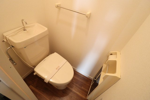 メゾンクレール参番館のトイレ