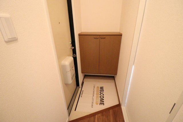 メゾンクレール参番館の玄関