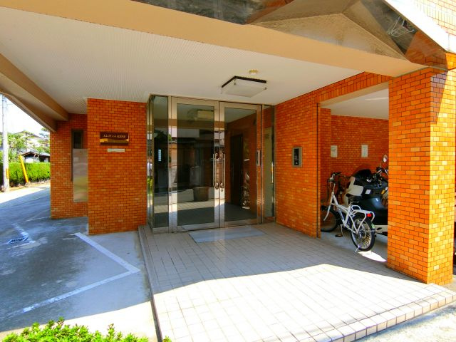 エレガンス北野田のエントランス