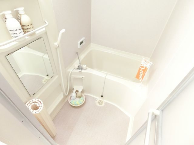 リースランド泉ヶ丘の浴室