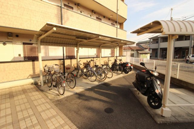【その他共用部分】 | リバーサイド金岡２番館 | 屋根付き駐輪場