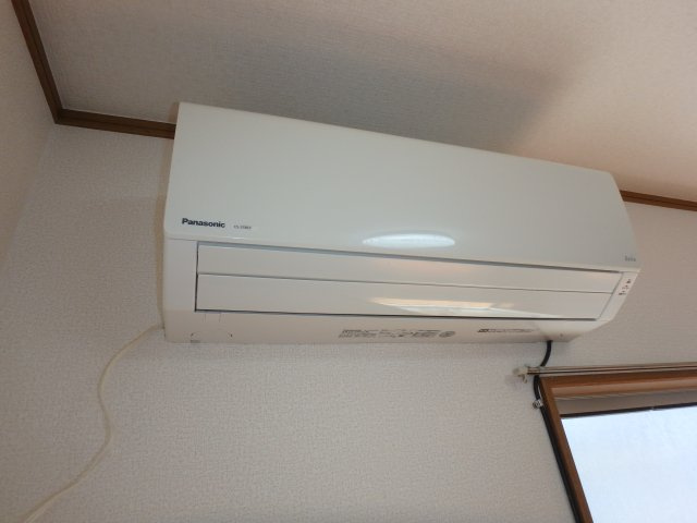 メゾンシノハラの設備|玄関横、洗濯機置き場