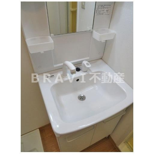 みおつくし東なんば　BRAVI不動産の洗面所|【みおつくし東なんば】使いやすい洗面所です