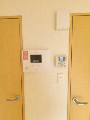 【セキュリティ】 | シュークル | オートロックのモニター付きフォン。来客時も安心です。