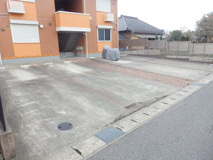 パームヒルズの駐車場